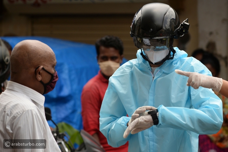 خوذة ذكية في الهند لاكتشاف حالات الإصابة بفيروس كورونا